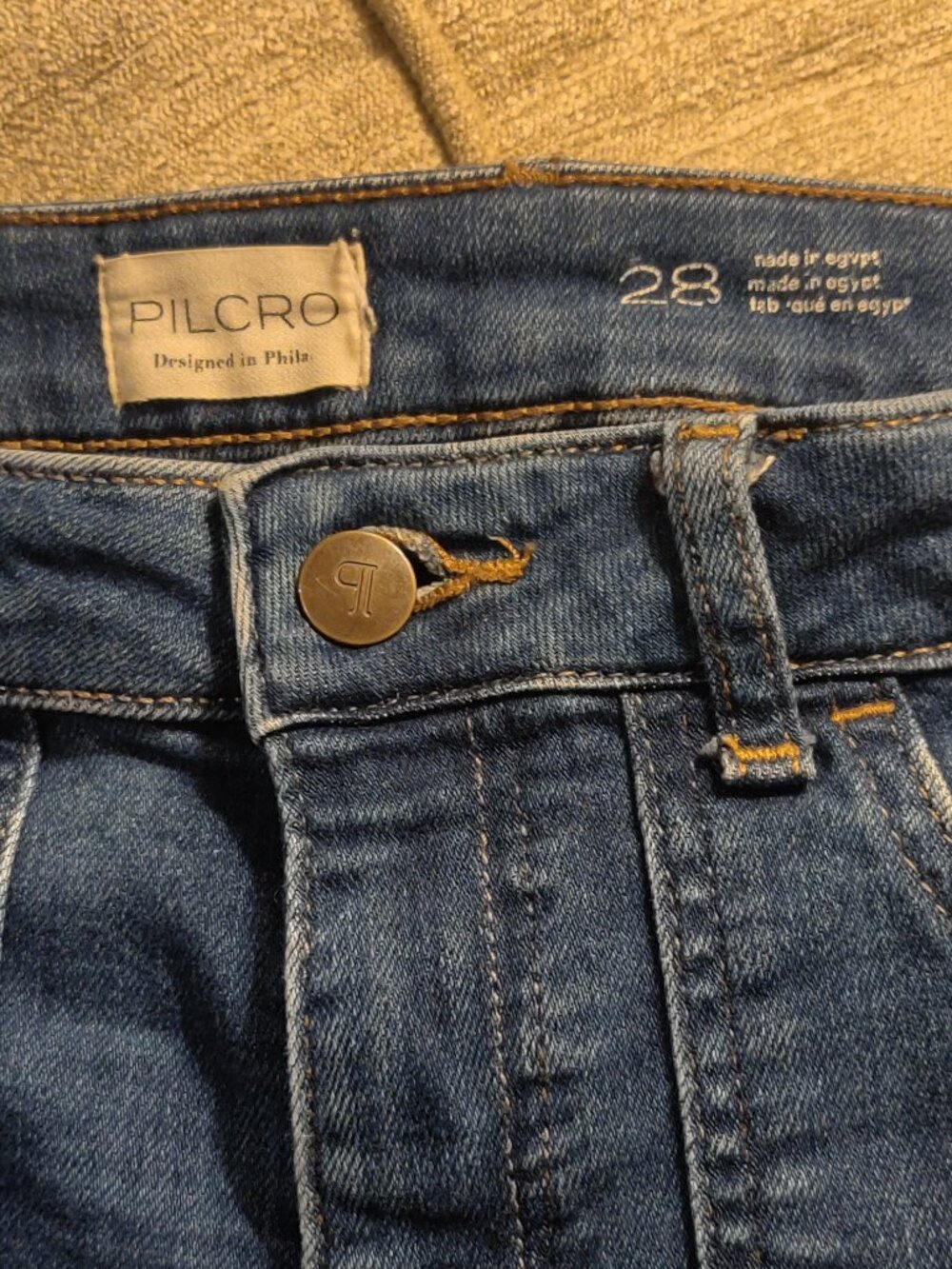 Anthropologie Pilcro Mid Rise Flare Jeans SIZE 28 - Picture 2 of 5